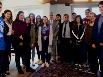 the-team-of-MyEducation-of-Mantoulides-school-with-Stavros-and-Lida-Koumentakis