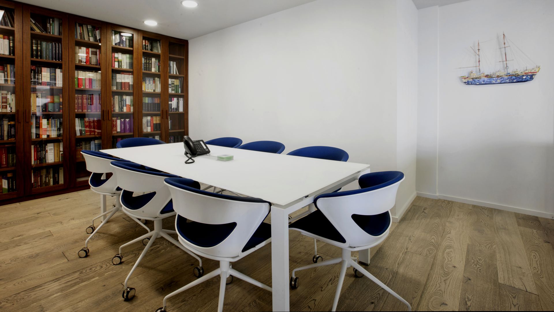 Koumentakis-and-Associates-Office-Meeting-room1